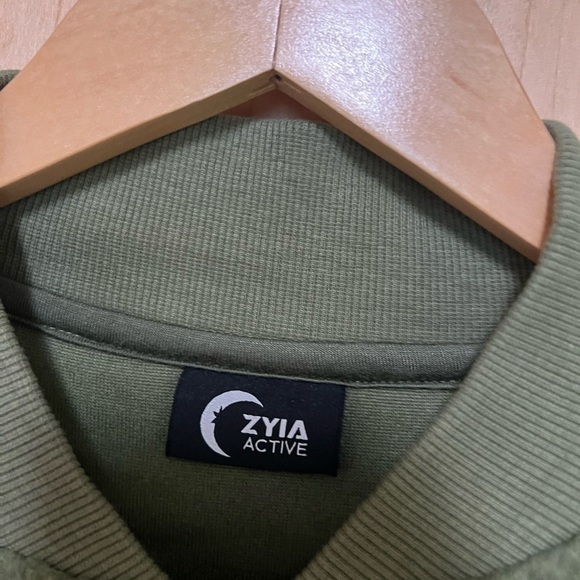 Zyia Active Flying V Sherpa Bomber Jacket - Picture 8 of 12